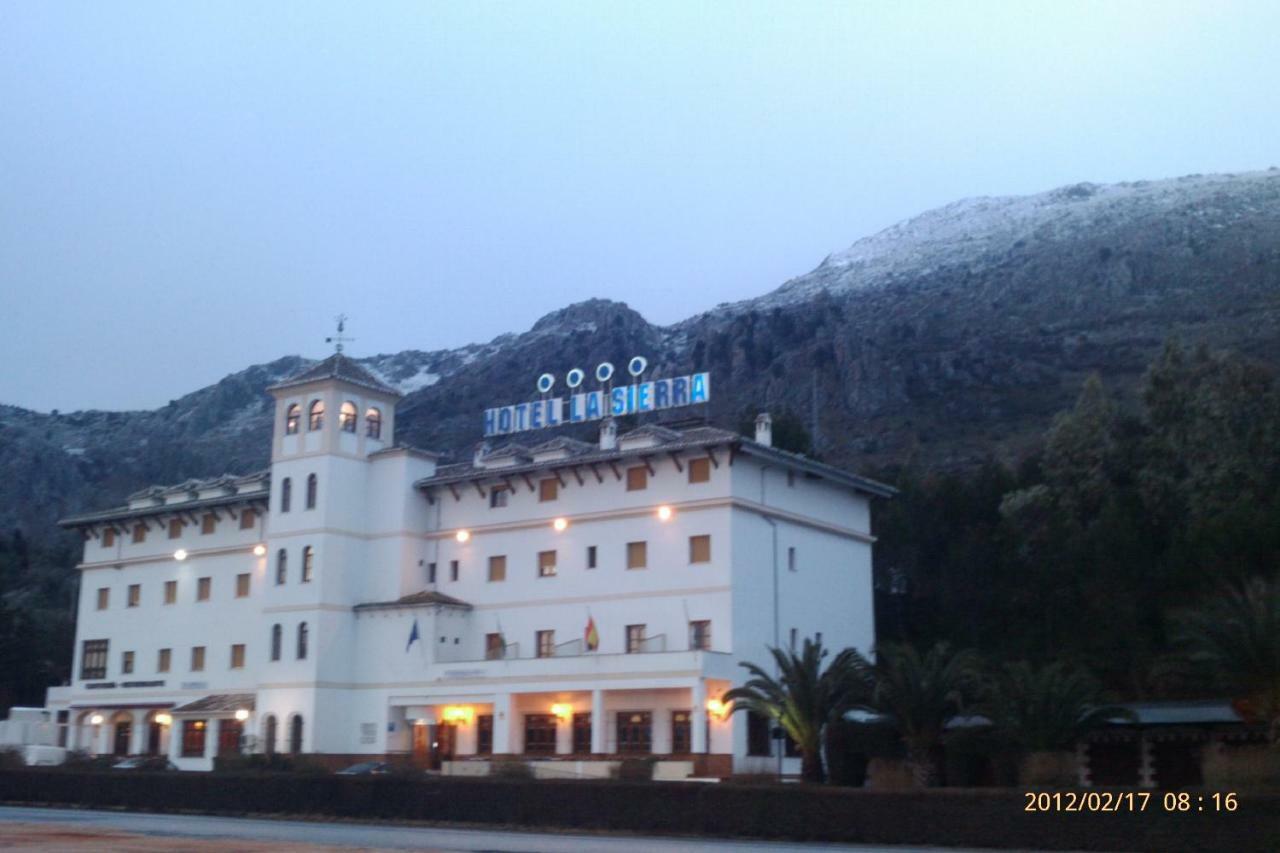 فندق La Sierra أنتيكيرا المظهر الخارجي الصورة